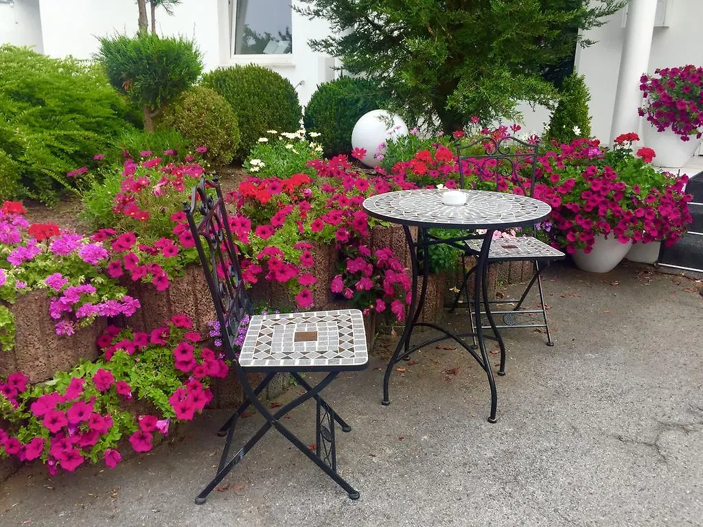 Hotel Ramor Garni Duisburg 3*,